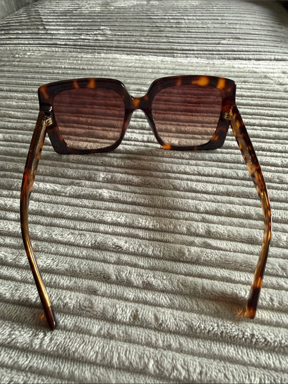 Diff Eyewear Tortoise Shell Frame with Brown Gradient Lenses - Picture 3 of 4